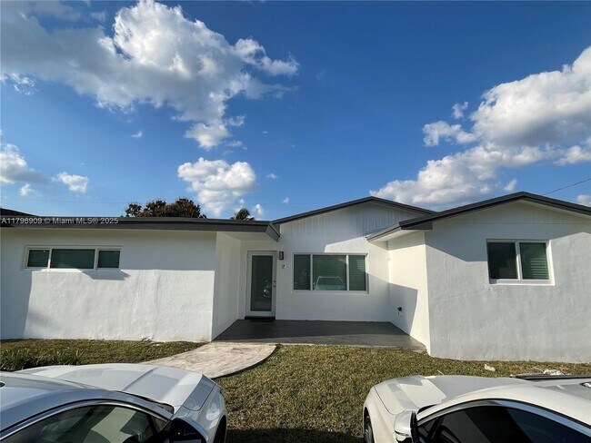 Primary Photo - 10945 SW 172nd Terrace