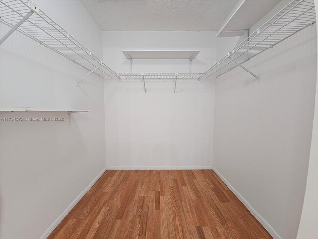 Building Photo - 1341 SW 124th Ct