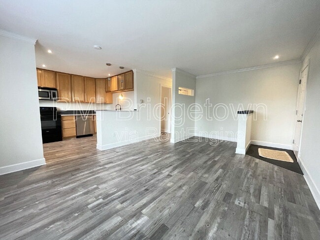 Building Photo - 8065 N Ivanhoe St