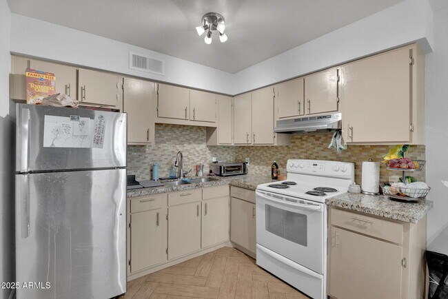 Building Photo - 3626 N 37th St