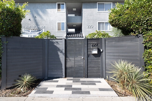 Entrance - 229 S. Normandie
