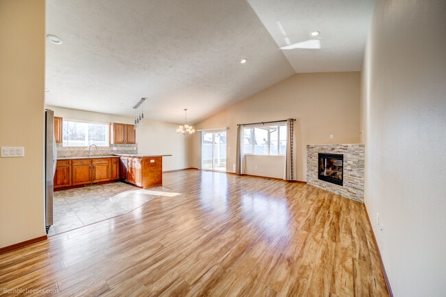 Building Photo - 1923 N Nelson St