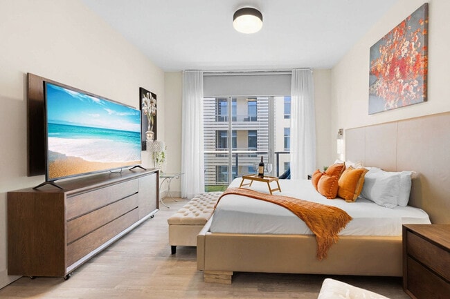 Building Photo - 777 N Ocean Dr