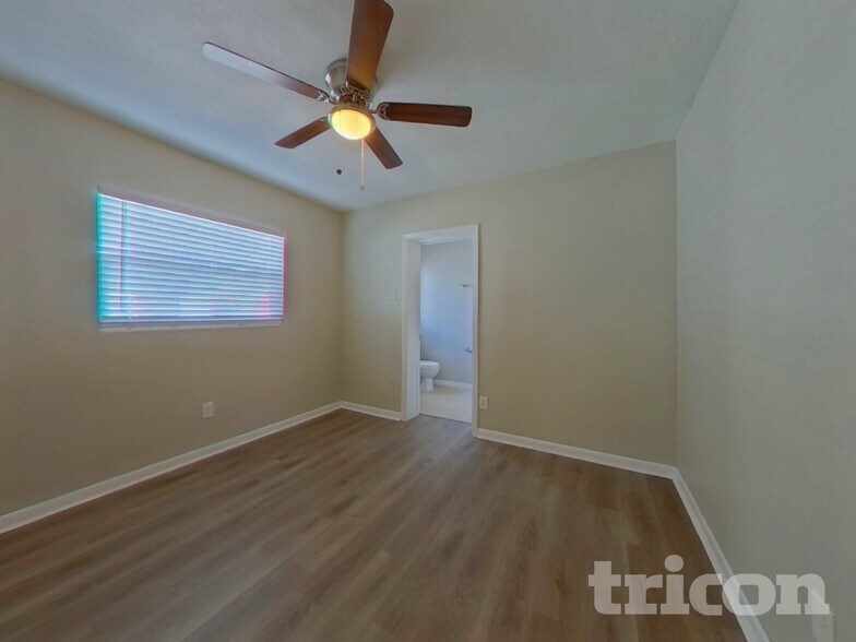 Building Photo - 301 Terrace Dr E