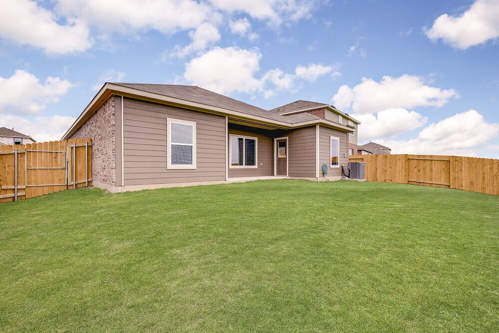 Building Photo - 212 Julian Davis Dr