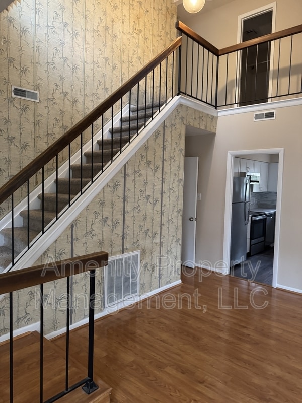 Building Photo - 704 Ninebark Ct