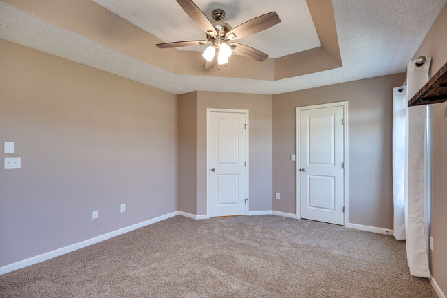 Building Photo - 9581 Tahoe Dr