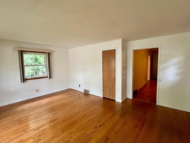 Building Photo - 3 Bed 1 Bath Single Family Home in Wausau