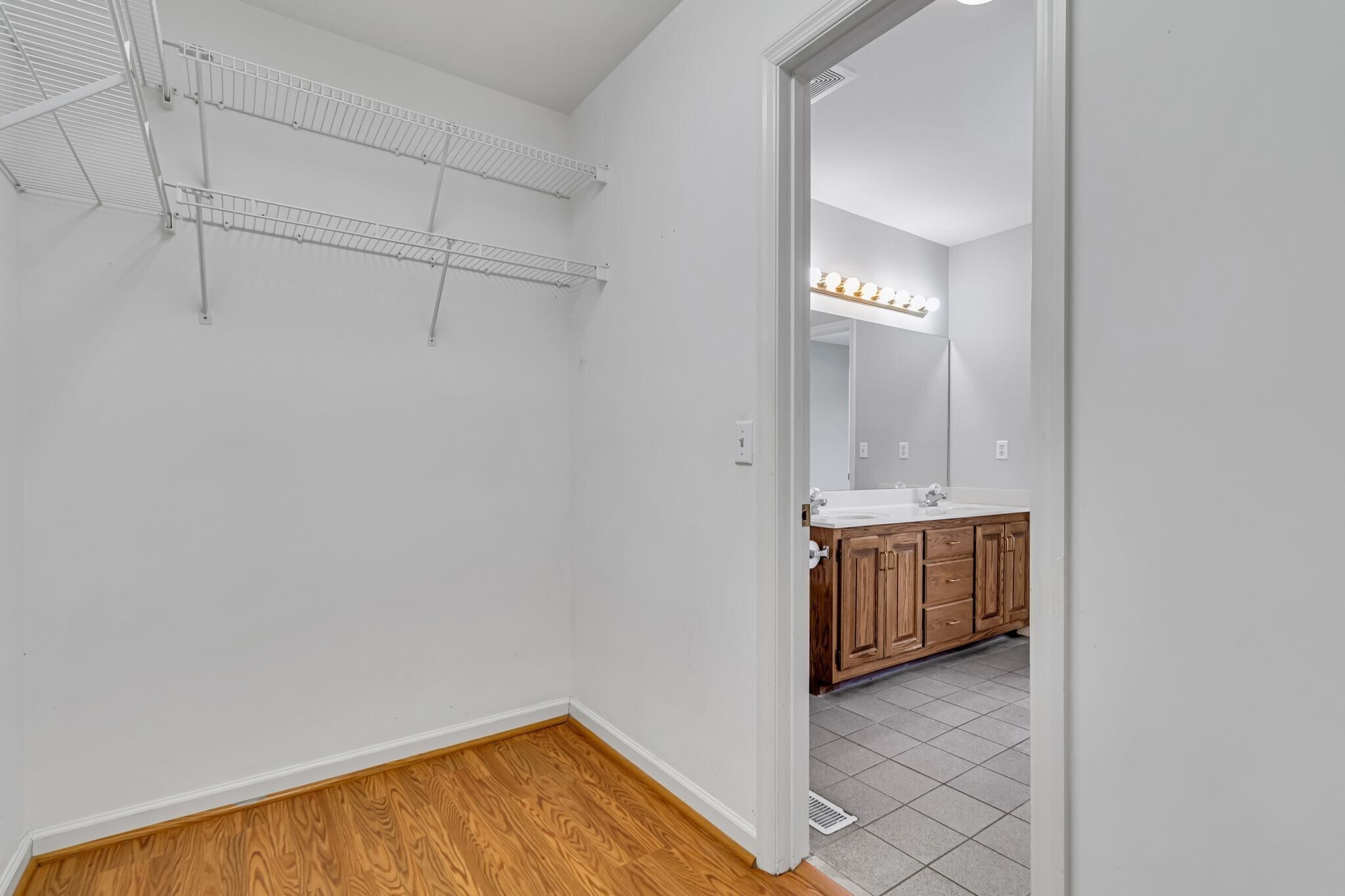 Building Photo - 207 Andy Johns Dr