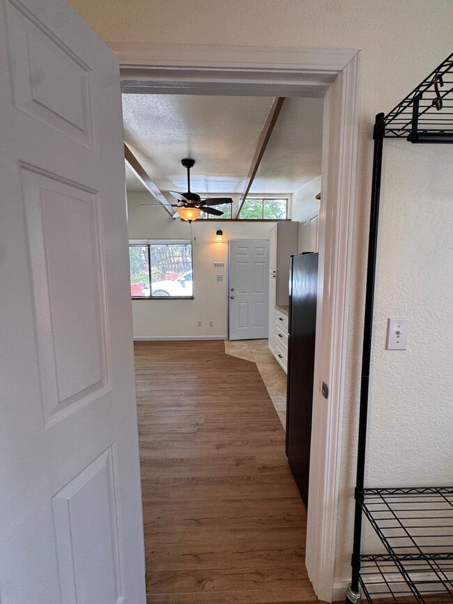 Building Photo - 231 Foresthill Ave