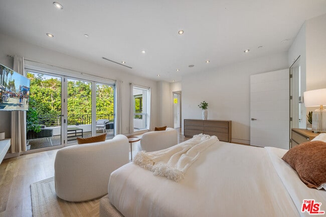 Building Photo - 6359 Colgate Ave