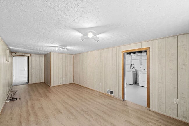 Building Photo - Rare Garage, Fully Fenced, and Steps to Me...