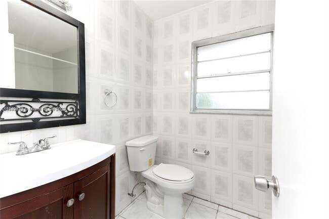 Building Photo - 3019 SW 68th Terrace