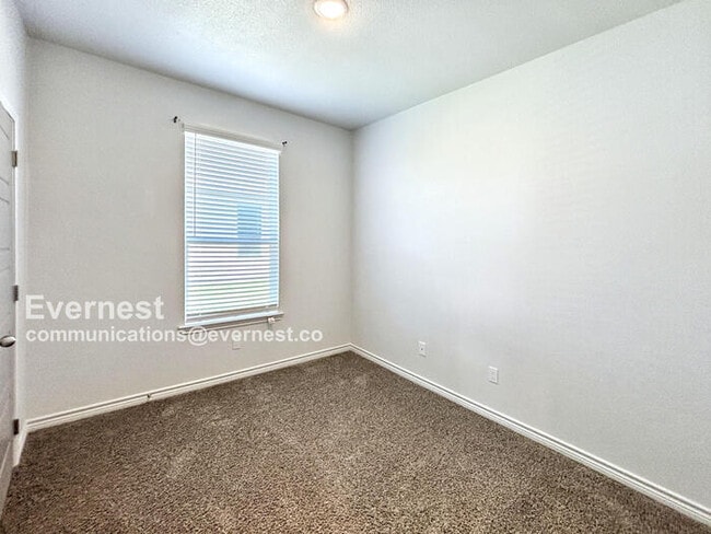 Building Photo - 8503 Glade Dr
