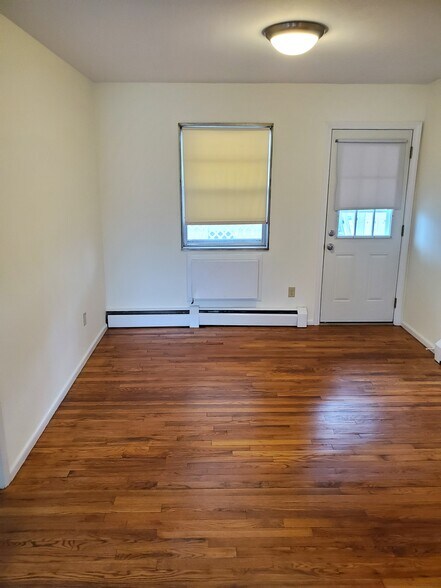 Building Photo - 95 Fairview Dr