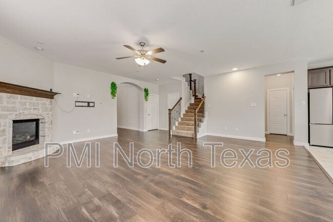 Building Photo - 1900 Spoonbill Dr