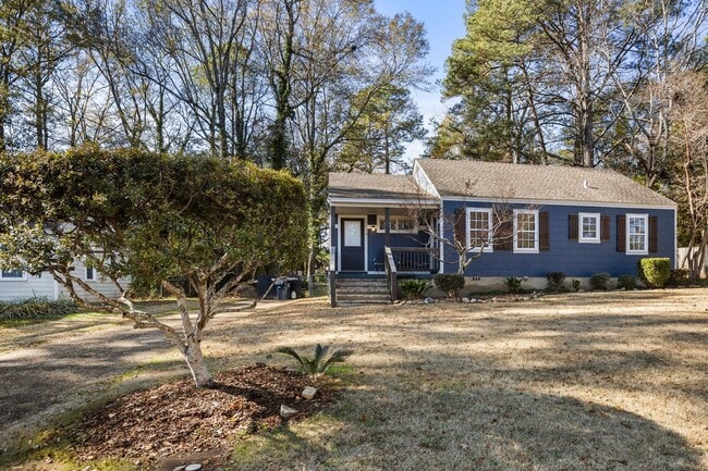 Building Photo - 1 Bedroom 1 Bath Duplex in the Heart of Auburn