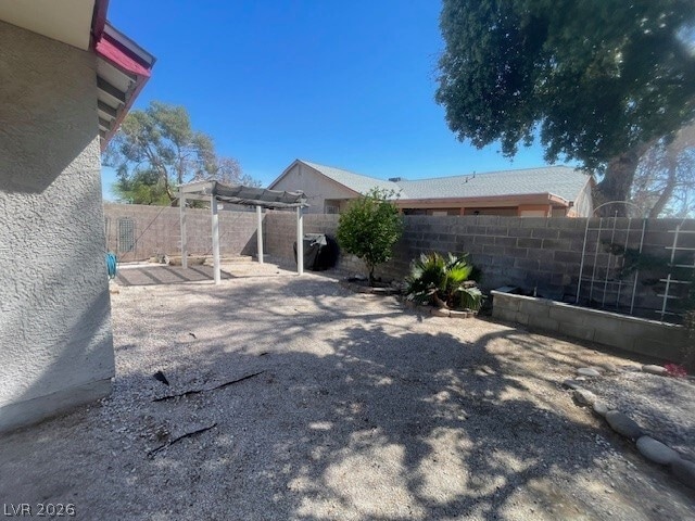 Building Photo - 7055 Sylvan Oak Dr