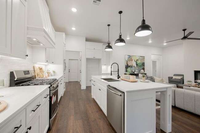 Building Photo - 7917 Behr Dr