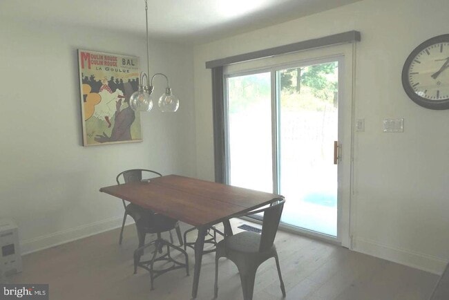 Building Photo - 9530 Ashbourn Dr