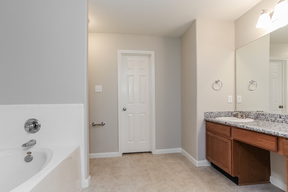 Building Photo - 12202 Greencanyon Dr