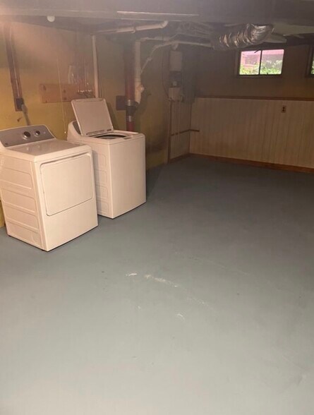 Building Photo - 100 Francis Wyman Rd