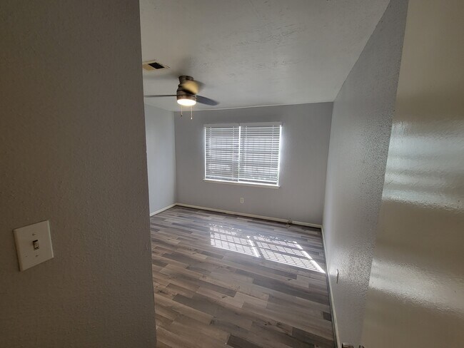Secondary bedroom - 12247 W Village Dr