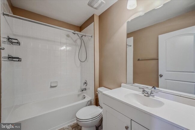 Building Photo - 243 Drexel Ct