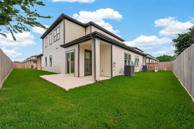 Building Photo - 4328 Avron Dr