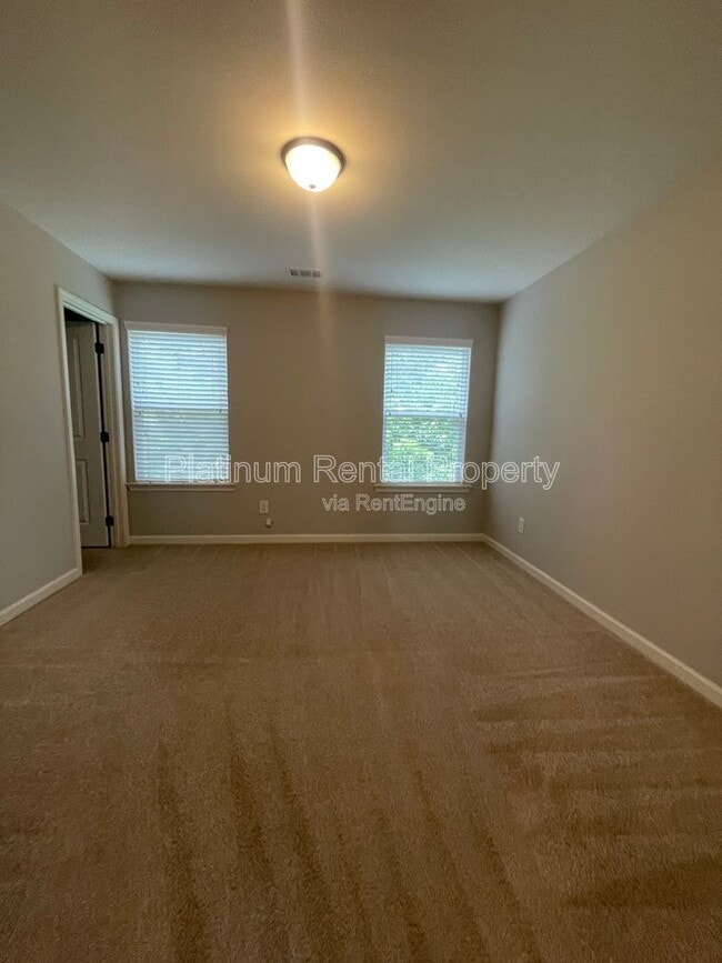 Building Photo - 841 Ambient Way