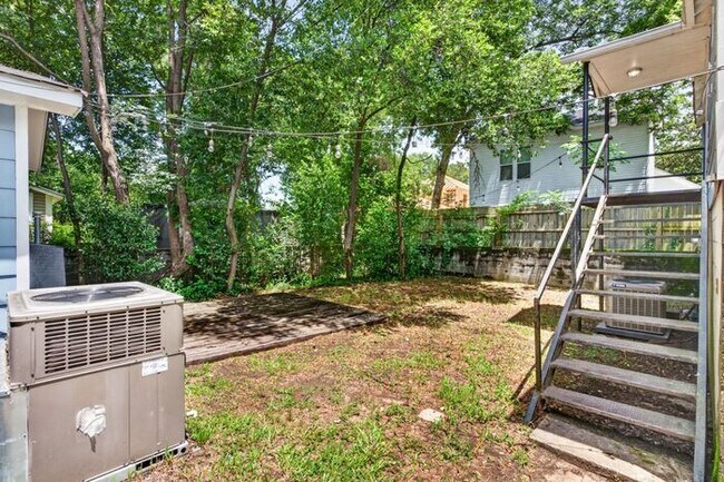 Building Photo - 3 Bedroom House in Olympia