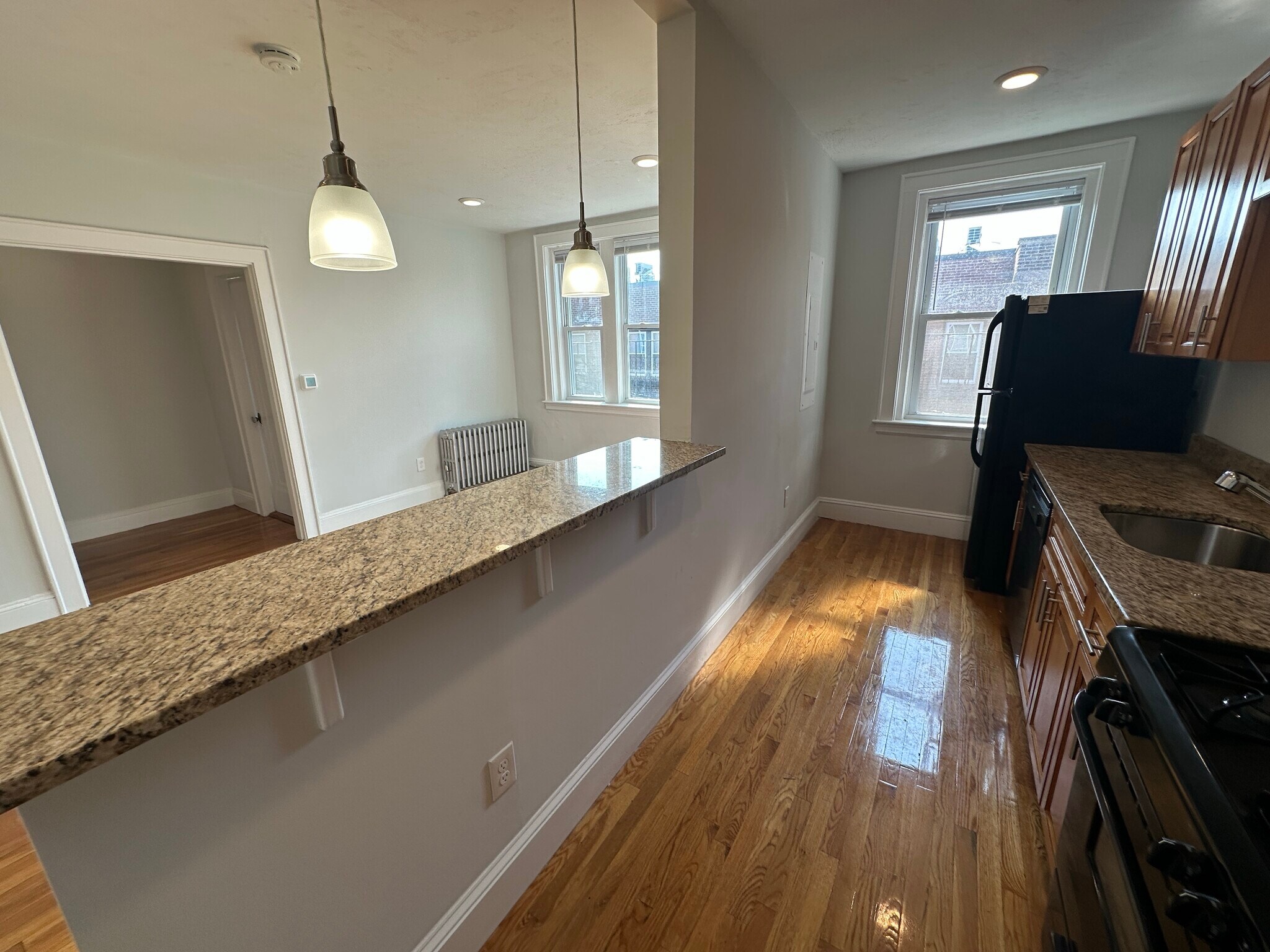 Building Photo - 140 Highland Ave