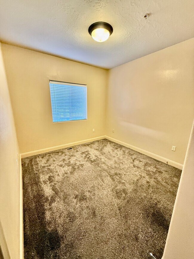 Building Photo - La Venita Condo #B3