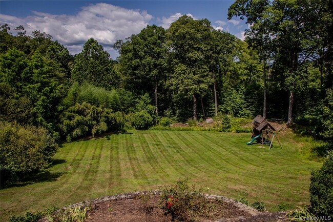 Building Photo - 14 Ledge Rock Ct