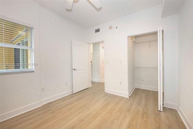 Building Photo - 6001 SW 70th St