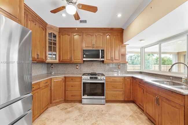 Building Photo - 13241 SW 99th Ct