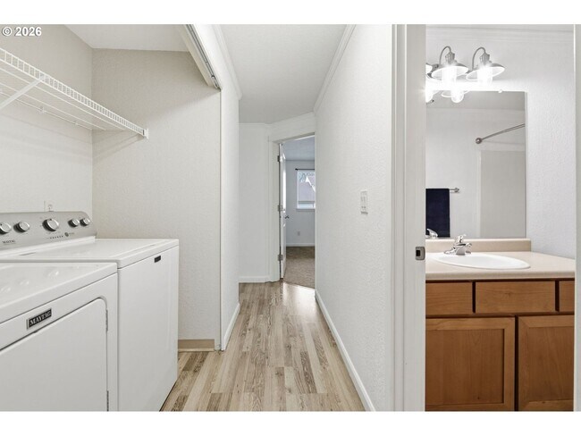 Building Photo - 510 SE 157th Ave