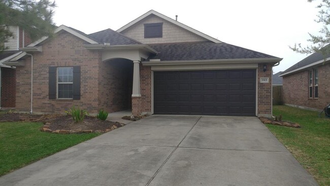 Primary Photo - 2915 Linden Hill Ln