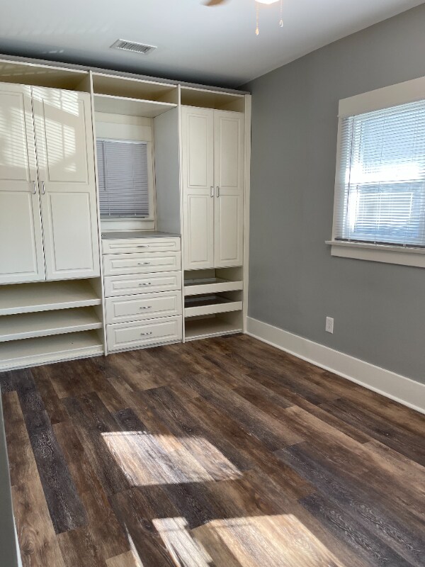 Building Photo - 2510 Elsinore St