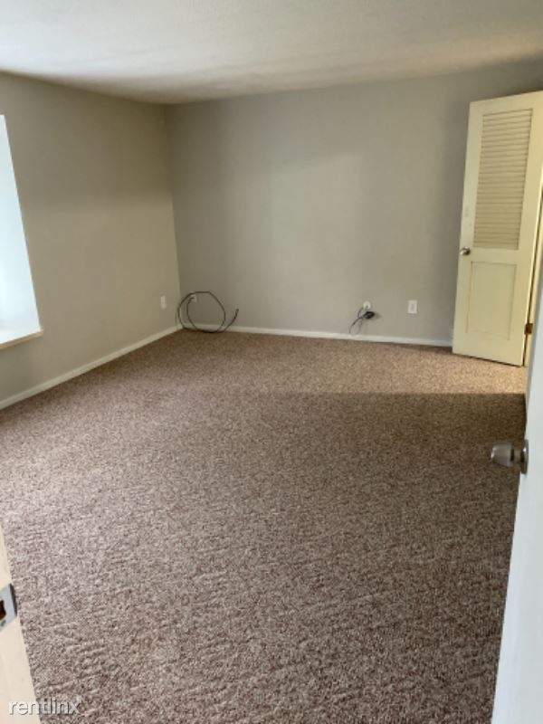 Building Photo - 2 br, 2 bath Townhome - 4445 W Sylvania Ave