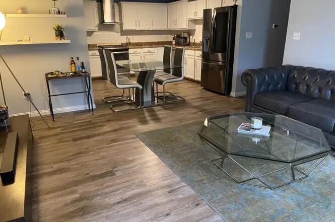 Building Photo - 1140 W 86th Pl