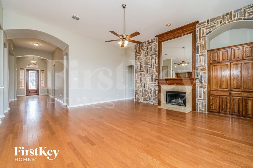 Building Photo - 4301 Palmer Dr