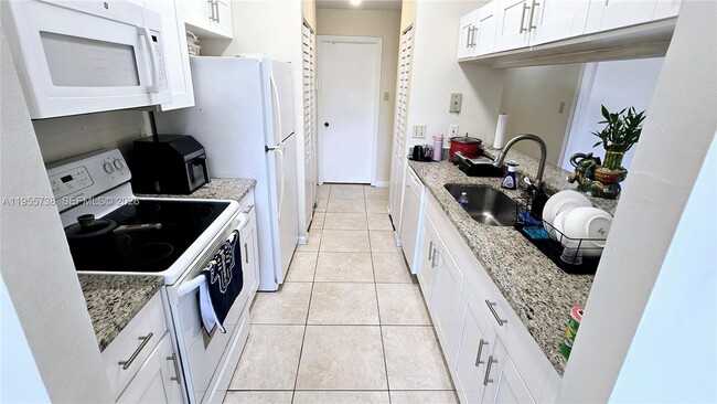 Building Photo - 15751 SW 106th Terrace