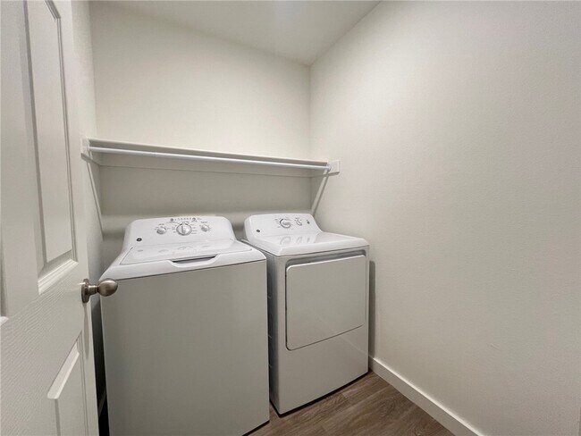 Building Photo - 526 NW 68th Ave