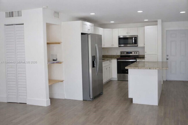 Building Photo - 6780 W 2nd Ct