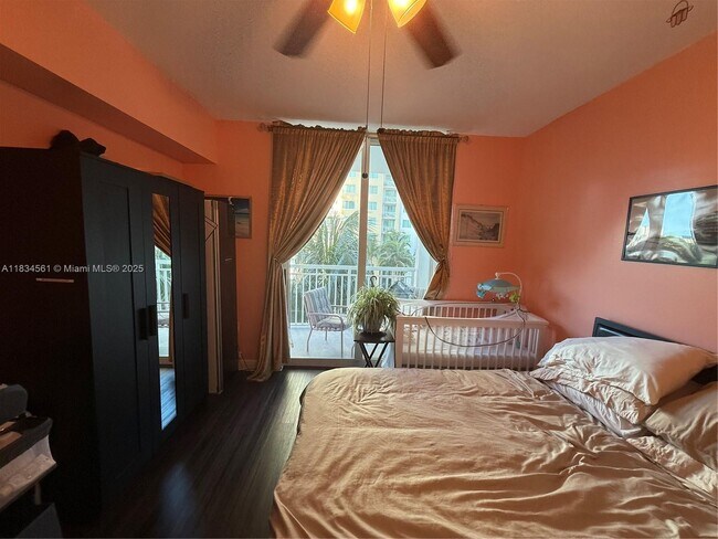 Building Photo - 1745 E Hallandale Beach Blvd
