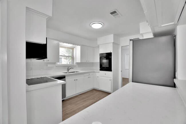 Building Photo - 10513 Moorberry Ln