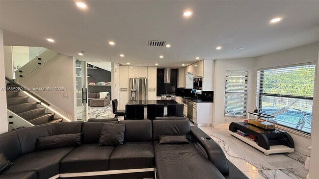 Building Photo - 1211 SW 178th Way