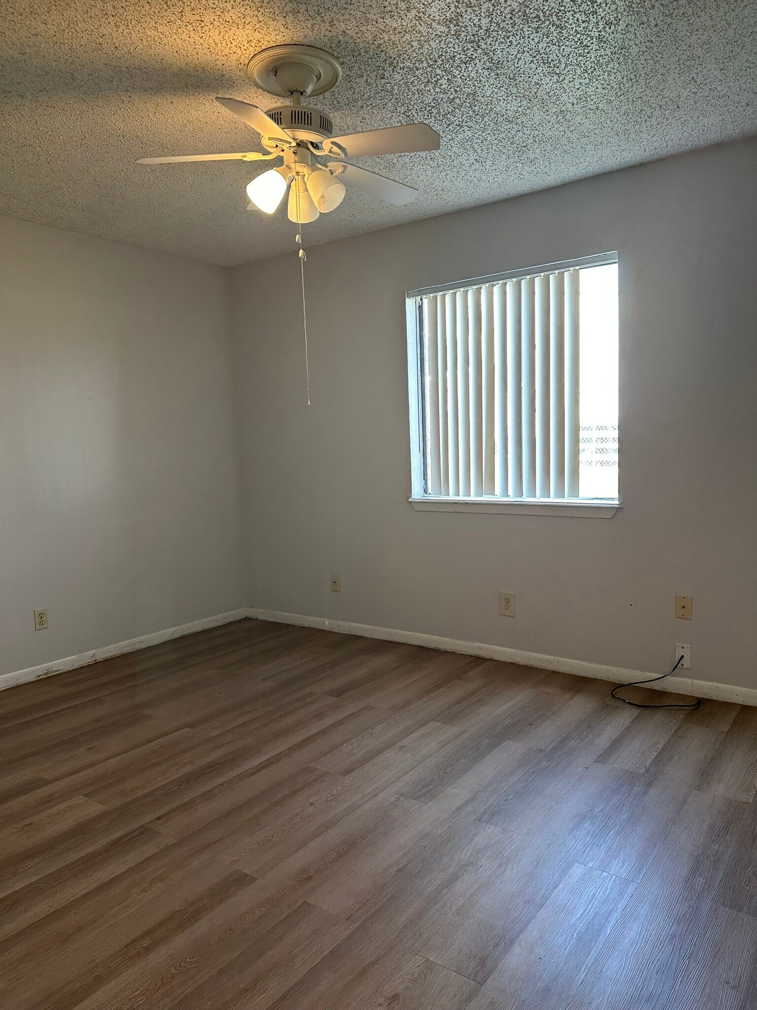 Building Photo - 120 Regency Ave