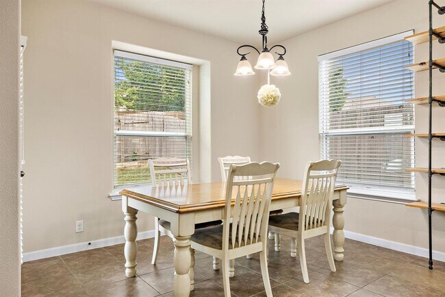 Building Photo - 1814 Sand Creek Rd